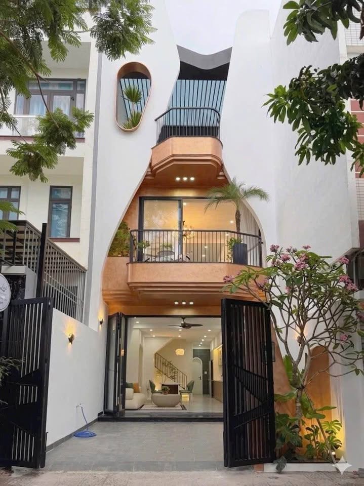 Bán Nhà Mặt Tiền Huỳnh Ngọc Đủ Hòa Xuân – Giá Cập Nhật 8,xx Tỷ