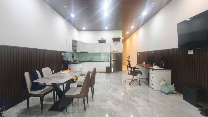 BÁN NHÀ CẤP 4 HOÀ XUÂN GIÁ TỐT, 2 PHÒNG NGỦ, NHÀ MỚI